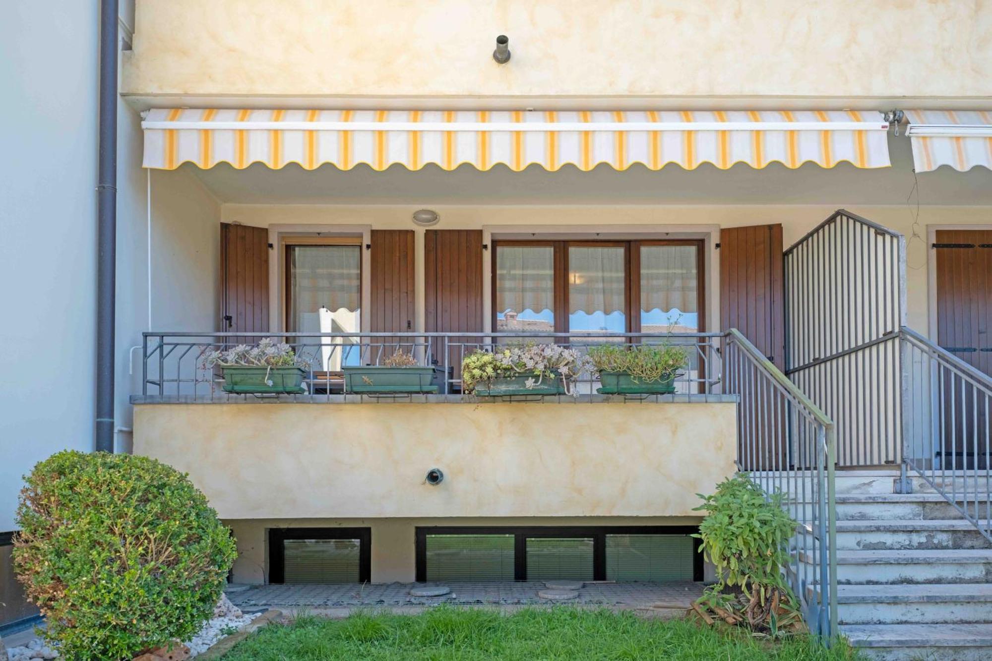 Apartmentsgarda - Residenza Elisabetta 10 Bardolino Kültér fotó